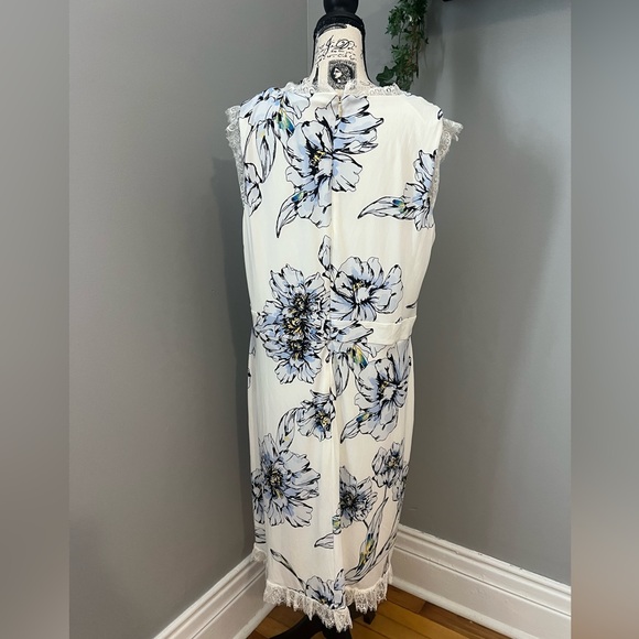 ✨NWT - Karl Lagerfeld Floral Print Lace Trim Dress in Black Multi✨ - Picture 9 of 12